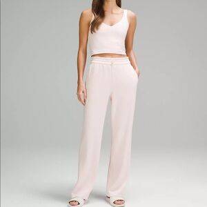 Lululemon Softstreme High Rise Pant size 6 Strawberry Milkshake STMI